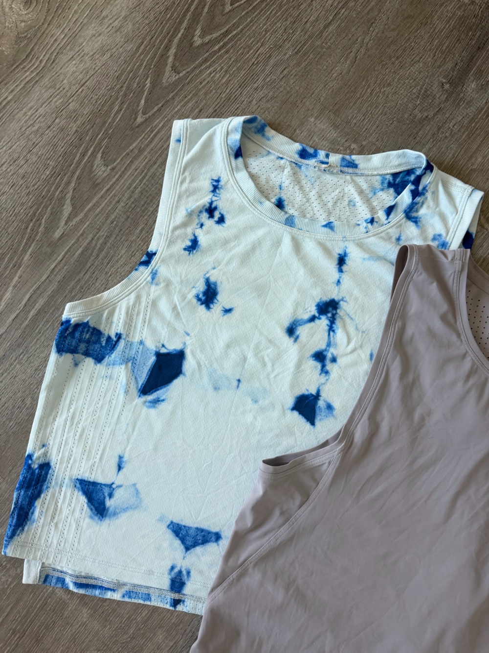 Lululemon Small Tank Bundle - Picture 4 of 8